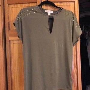 Michael Kora olive green, key hole shirt